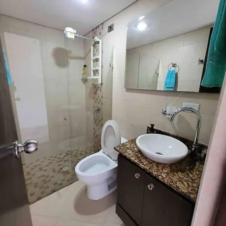 Apartamento Acogedor Barrio La Floresta Medellín Exterior foto