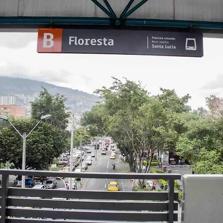 Apartamento Acogedor Barrio La Floresta Medellín Exterior foto