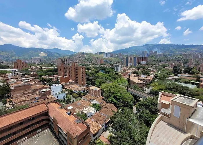 Apartamento Acogedor Barrio La Floresta Medellin