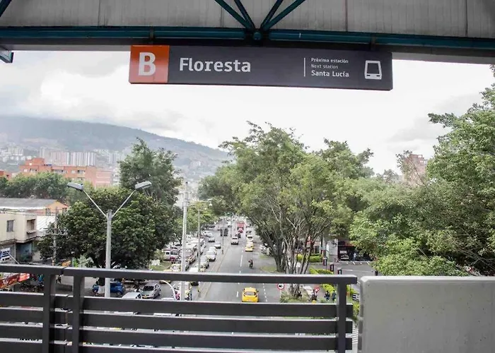 Apartamento Acogedor Barrio La Floresta Medellin