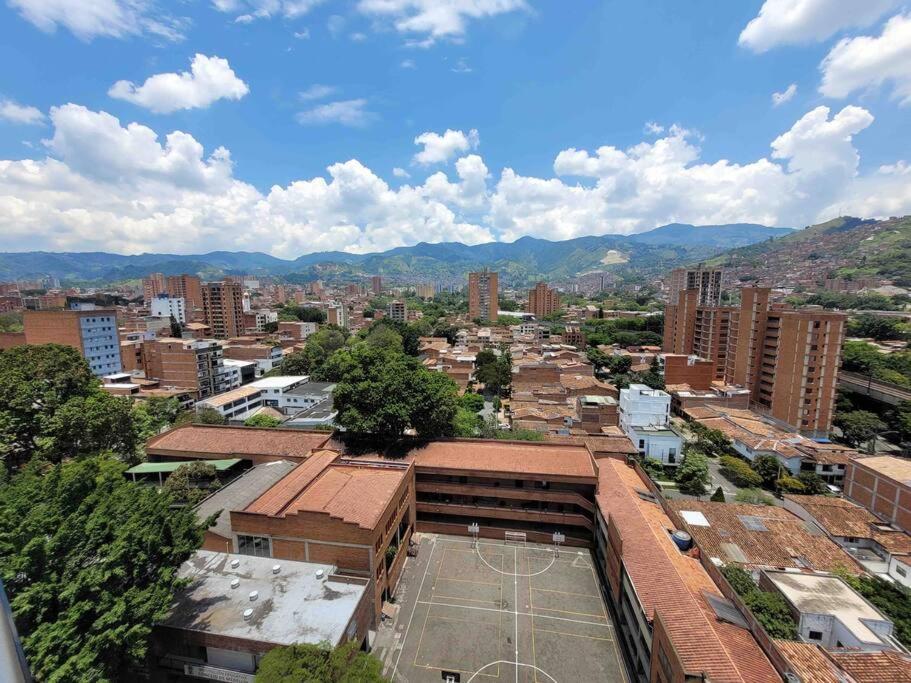 Apartment Acogedor Barrio La Floresta Medellin