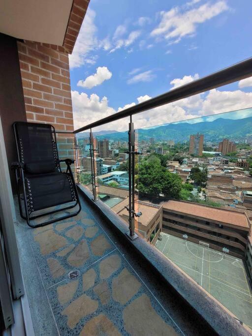 Acogedor Barrio La Floresta Apartment Medellin